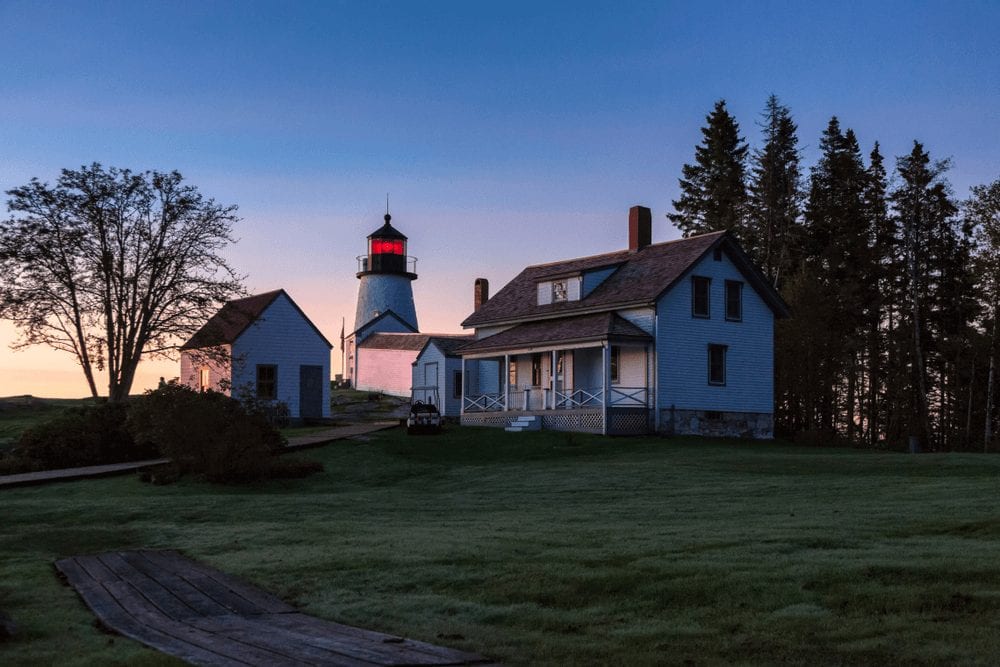 Picture of Midcoast Maine lighthouse.