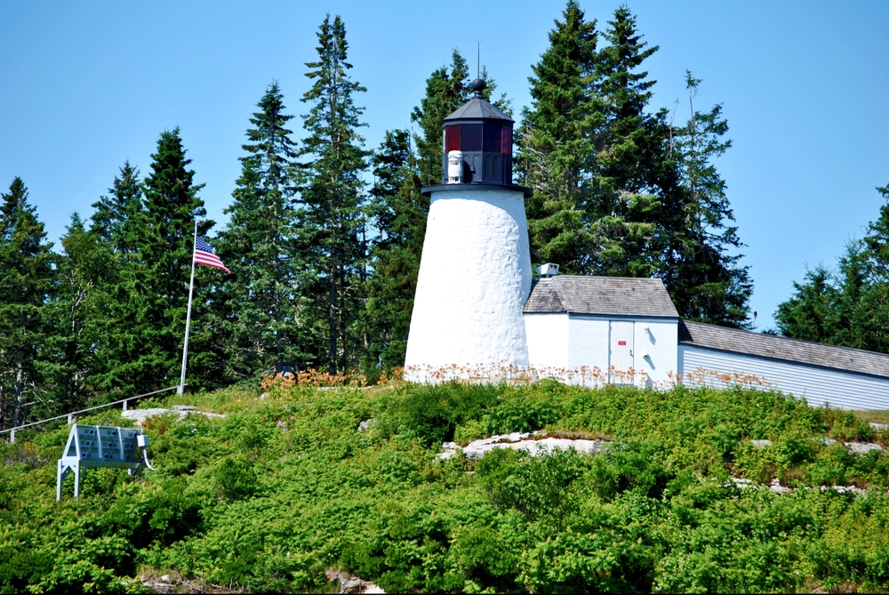 Embark on a Maine Lighthouse Tour near Boothbay Harbor